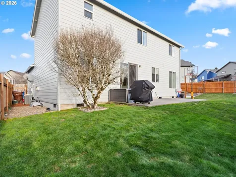 5468 J Street Washougal WA 98671