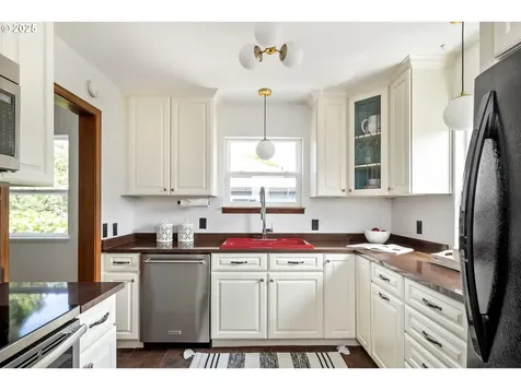 7814 N Emerald Avenue Portland OR 97217