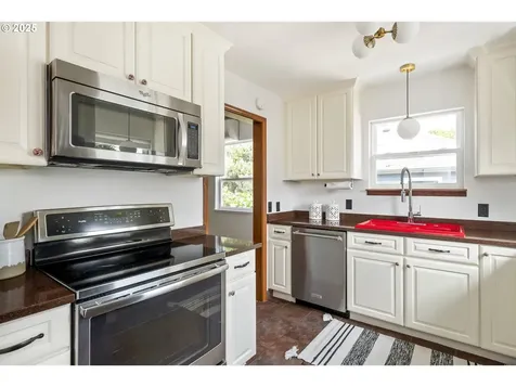 7814 N Emerald Avenue Portland OR 97217