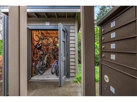 3541 SE Yamhill Street Portland OR 97214
