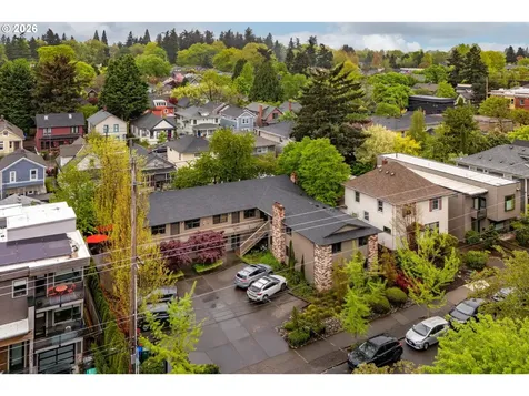 3541 SE Yamhill Street Portland OR 97214