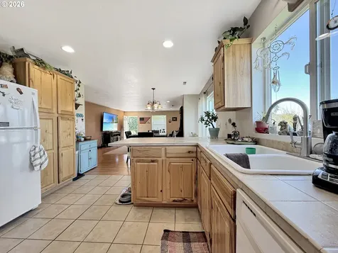 98557 Woodriff Lane Brookings OR 97415