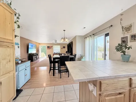 98557 Woodriff Lane Brookings OR 97415
