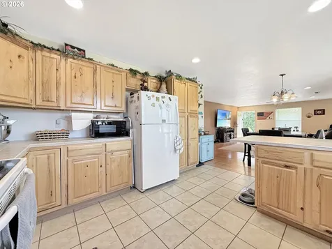 98557 Woodriff Lane Brookings OR 97415