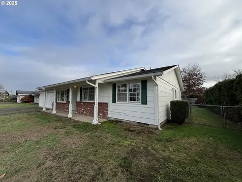 4546 46th Avenue NE Salem OR 97305