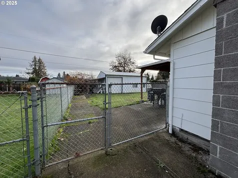 4546 46th Avenue NE Salem OR 97305