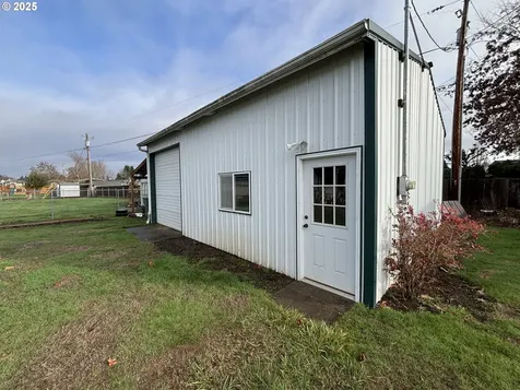 4546 46th Avenue NE Salem OR 97305