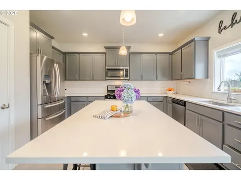 2998 NE Mosey Avenue Albany OR 97321