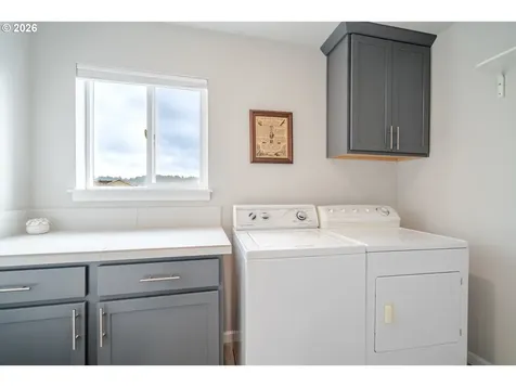 2998 NE Mosey Avenue Albany OR 97321