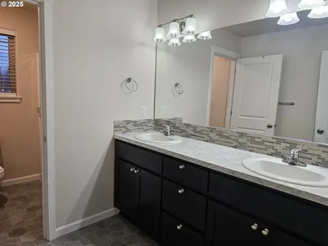 12915 NE 104th Street Vancouver WA 98682