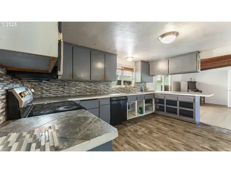 89298 Sutton Lake Drive Florence OR 97439