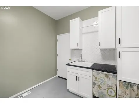 18851 S Terry-michael Drive Oregon City OR 97045