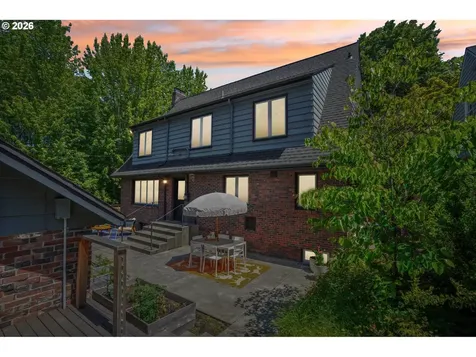 6607 SE Reed College Place Portland OR 97202