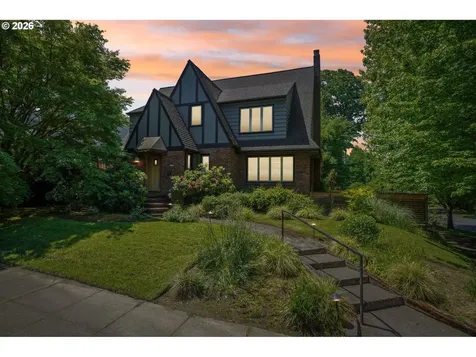 6607 SE Reed College Place Portland OR 97202