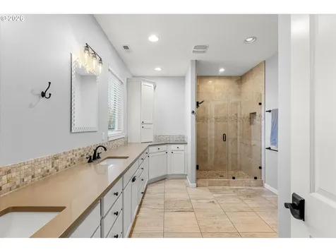 14857 S Sunterra Loop Oregon City OR 97045