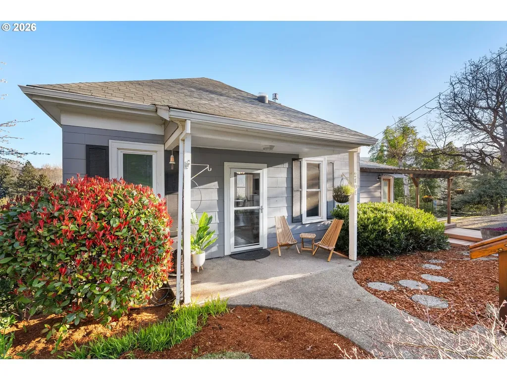 210 E Sherman Avenue Hood River OR 97031