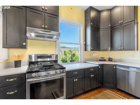 210 E Sherman Avenue Hood River OR 97031