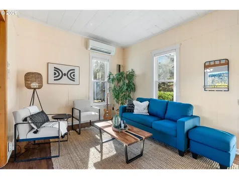 210 E Sherman Avenue Hood River OR 97031