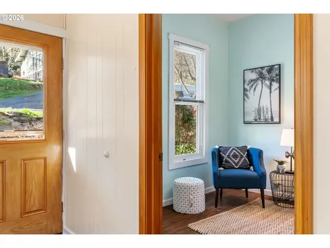 210 E Sherman Avenue Hood River OR 97031