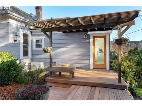 210 E Sherman Avenue Hood River OR 97031