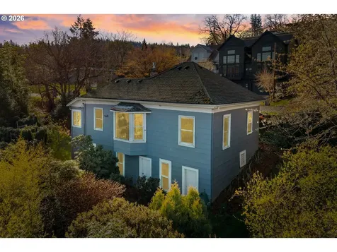 210 E Sherman Avenue Hood River OR 97031