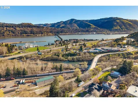 210 E Sherman Avenue Hood River OR 97031