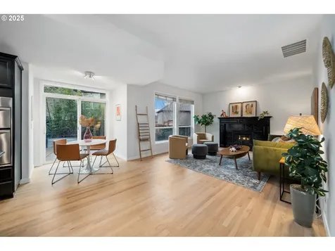 16389 SW Cromwell Court Portland OR 97223