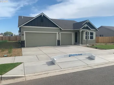 233 Nw Double Eagle Avenue Madras OR 97741