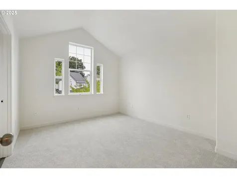 912 SE 193rd Avenue Portland OR 97233