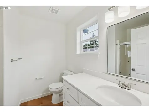 912 SE 193rd Avenue Portland OR 97233