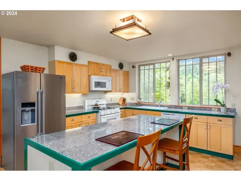 1650 Leatherwood Drive Eugene OR 97405
