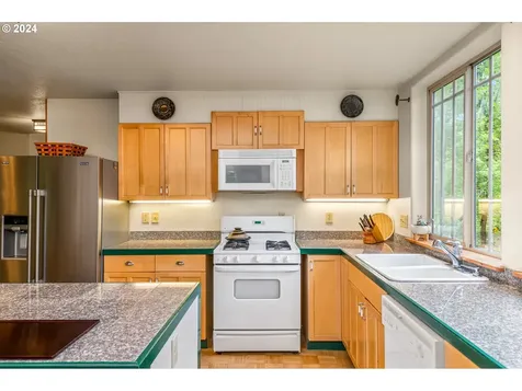 1650 Leatherwood Drive Eugene OR 97405