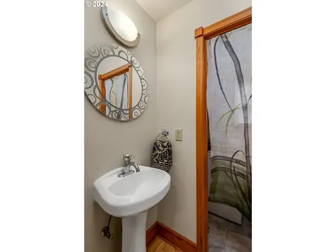 1650 Leatherwood Drive Eugene OR 97405