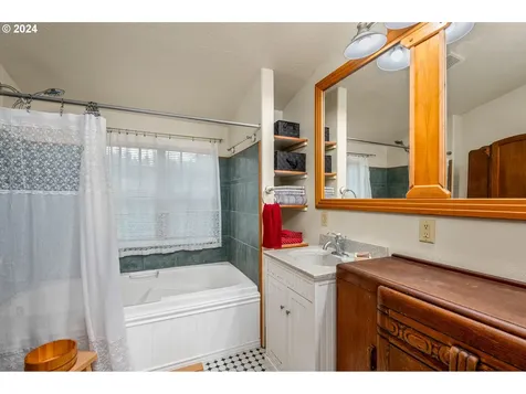 1650 Leatherwood Drive Eugene OR 97405