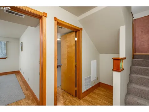 1650 Leatherwood Drive Eugene OR 97405
