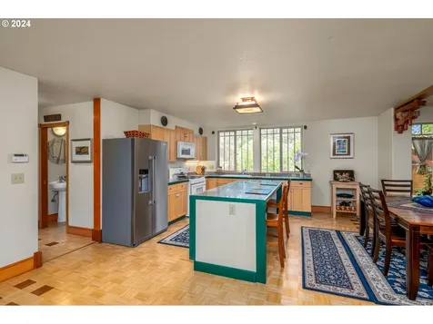 1650 Leatherwood Drive Eugene OR 97405