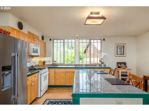 1650 Leatherwood Drive Eugene OR 97405