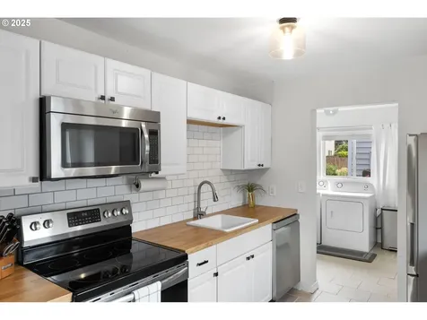 6320 SE 63rd Avenue Portland OR 97206