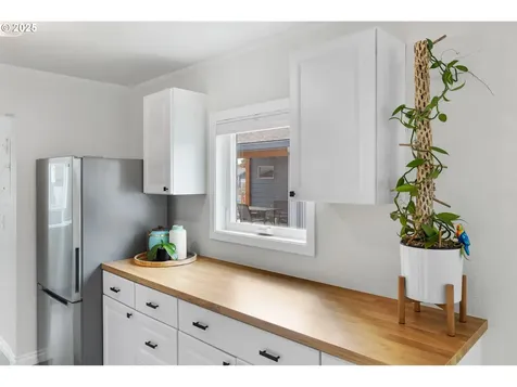 6320 SE 63rd Avenue Portland OR 97206
