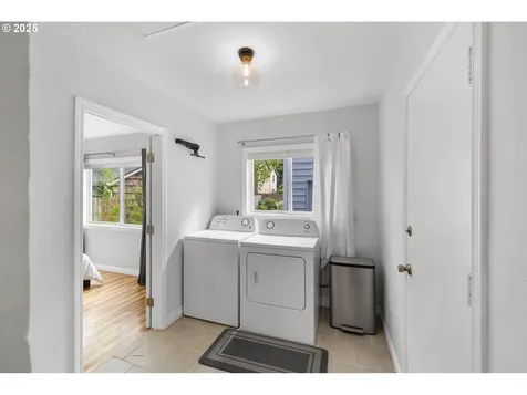 6320 SE 63rd Avenue Portland OR 97206