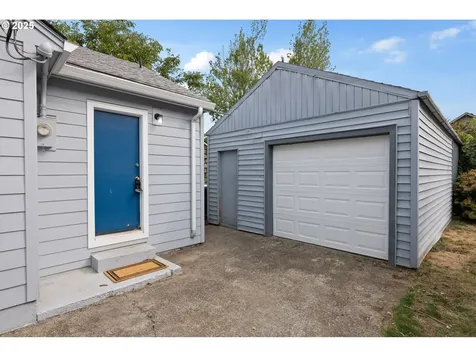 6320 SE 63rd Avenue Portland OR 97206