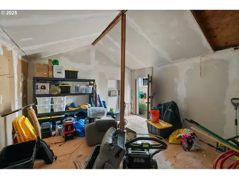 6320 SE 63rd Avenue Portland OR 97206