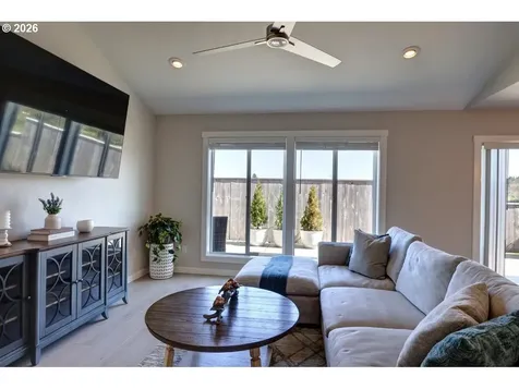 35692 Bella Ridge Loop Astoria OR 97103