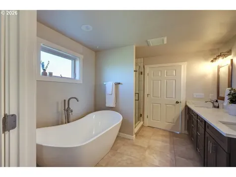 35692 Bella Ridge Loop Astoria OR 97103
