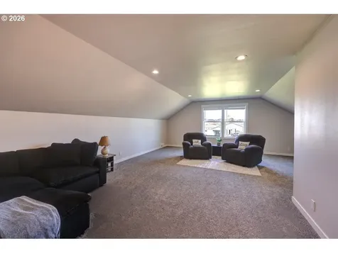 35692 Bella Ridge Loop Astoria OR 97103