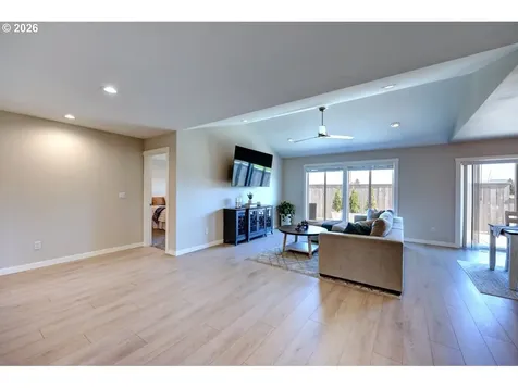 35692 Bella Ridge Loop Astoria OR 97103