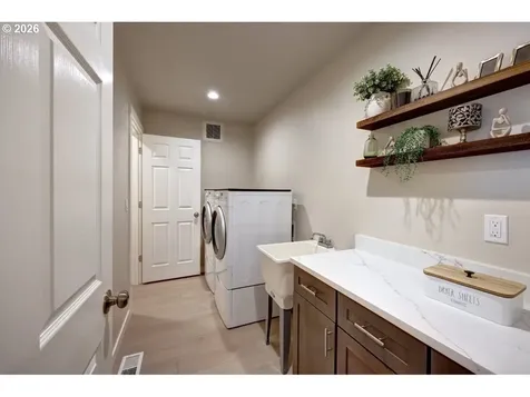 35692 Bella Ridge Loop Astoria OR 97103