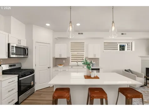 7327 SW Leonard Place Beaverton OR 97007