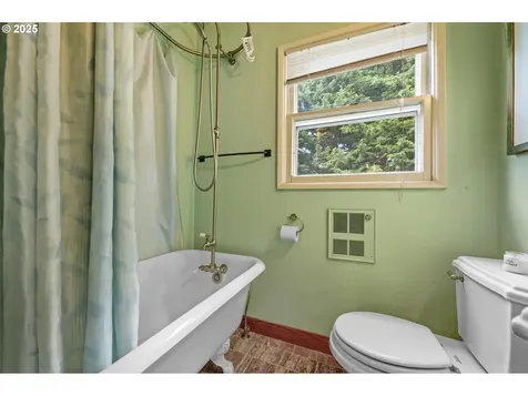 9253 SW 1st Avenue Portland OR 97219