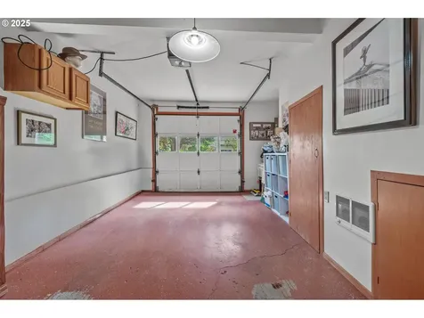 9253 SW 1st Avenue Portland OR 97219